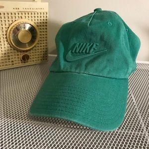 Nike Heritage Ball Cap